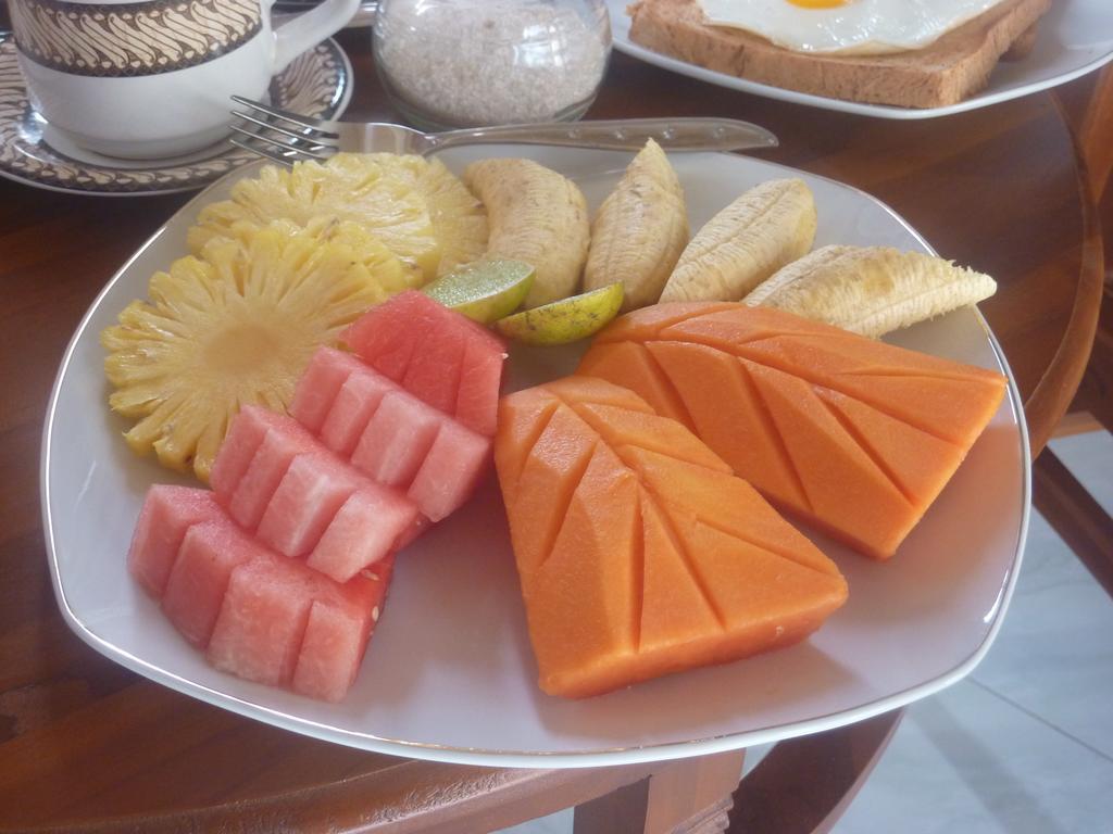 Tambun Sari Beach Homestay อาเม็ด ภายนอก รูปภาพ